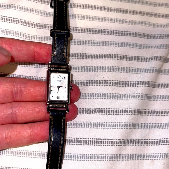 Coach watch! - Picture 3 of 3